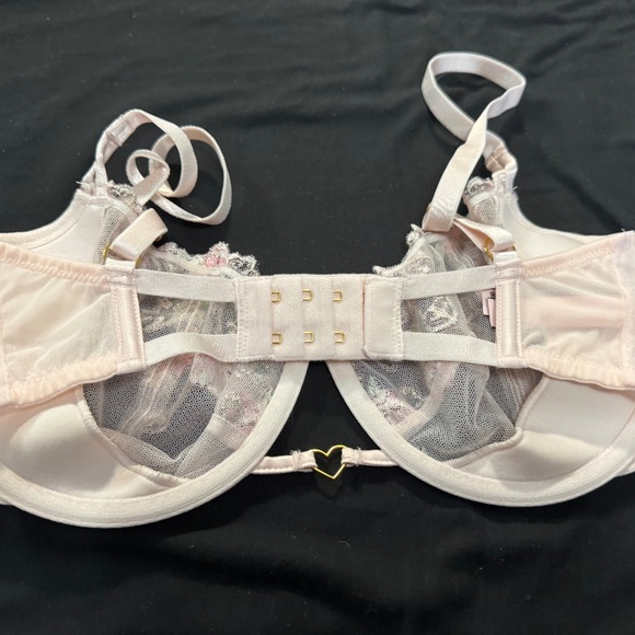 NWOT Victoria’s Secret Dream Angels Push-Up without Padding Bra - Picture 3 of 4